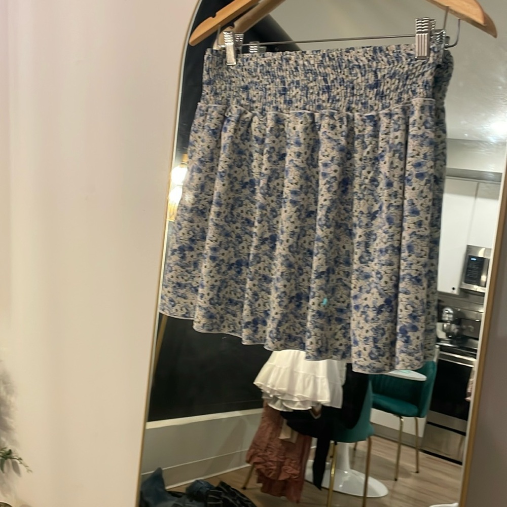 Blue floral skirt size large